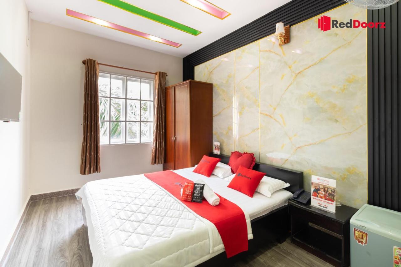 Reddoorz Tahami Hotel Near Kha Van Can Ciudad Ho Chi Minh  Exterior foto