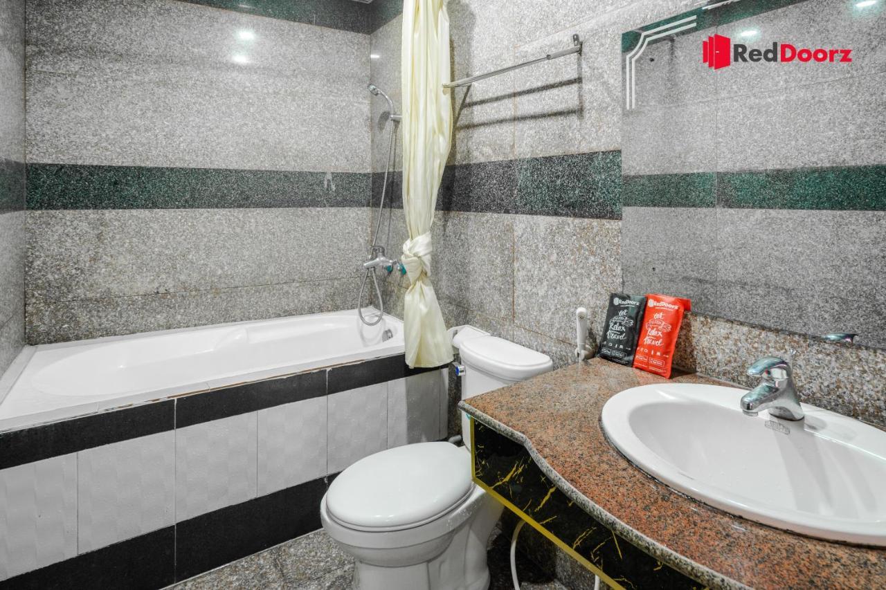 Reddoorz Tahami Hotel Near Kha Van Can Ciudad Ho Chi Minh  Exterior foto